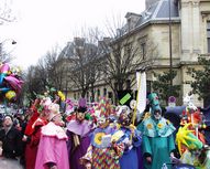 Carnaval de Paris 2002, Place Gambetta, les Fumantes