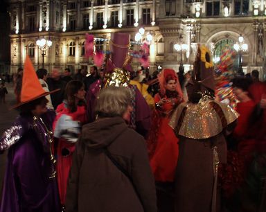 Pantruches devant l'Hôtel de Ville